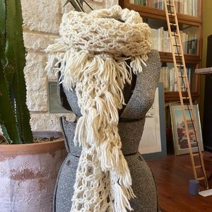 Vintage LOT of 6 wool scarves. Great fall colors !!!